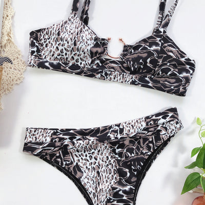 2020 weiblicher Badeanzug 2pc Bikini Leopard einfarbiger Badeanzug Europa US Style Center Ring Verschiedene Muster