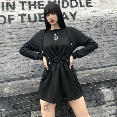 Dunkler Punk Gothic Plissee Hoodie Pullover bestickt Halbmond Minikleid große Hoodie Tunika